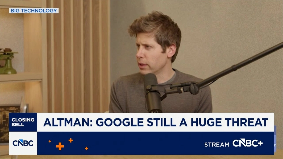 Altman's "Code Red": OpenAI's Battle for AI-Native Dominance