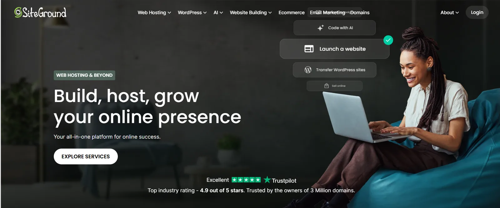 SiteGround homepage offering options to launch a website, transfer WordPress sites, code with AI or sell online